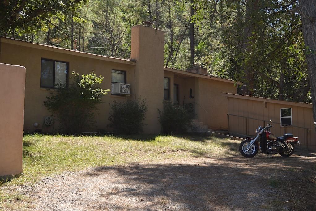 Cloudcroft Airbnb Rentals Pet Policy