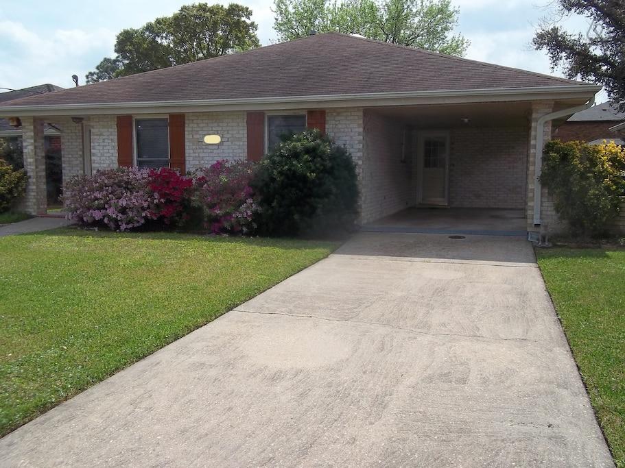 Luling Airbnb Rentals Pet Policy