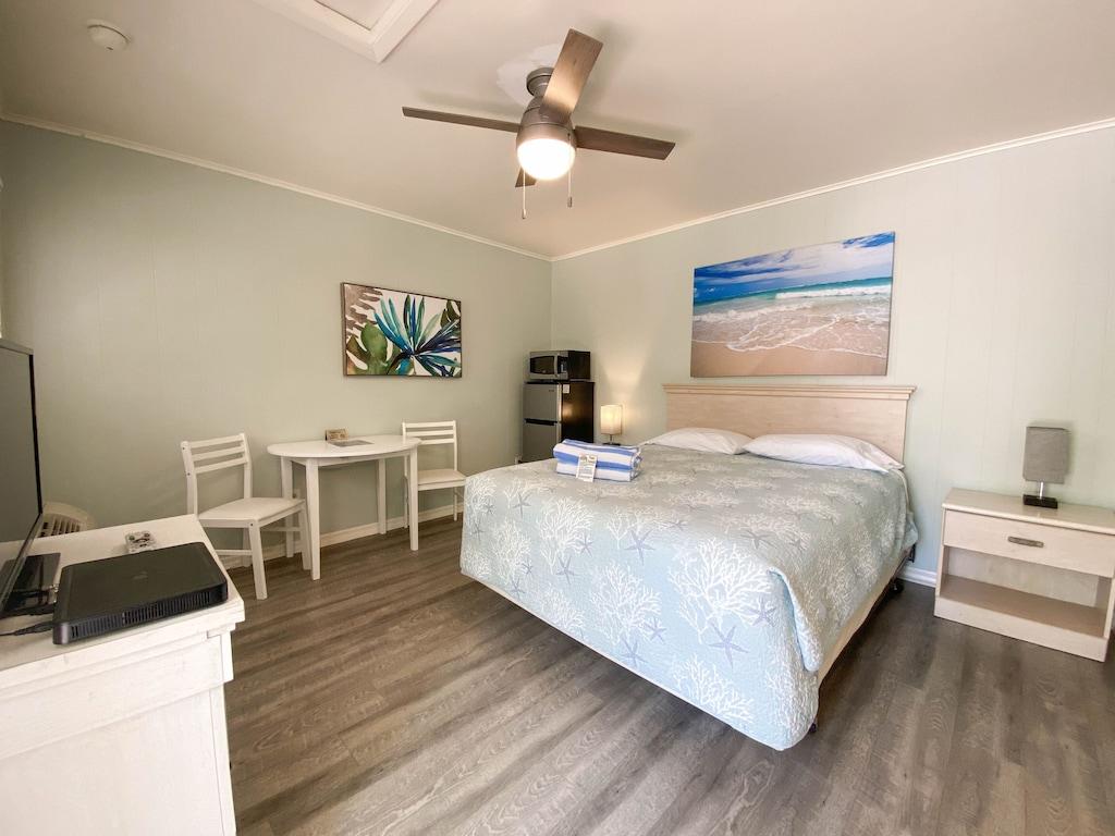 Bonita Beach Inn & Suites Poolside Queen 111 Pet Policy