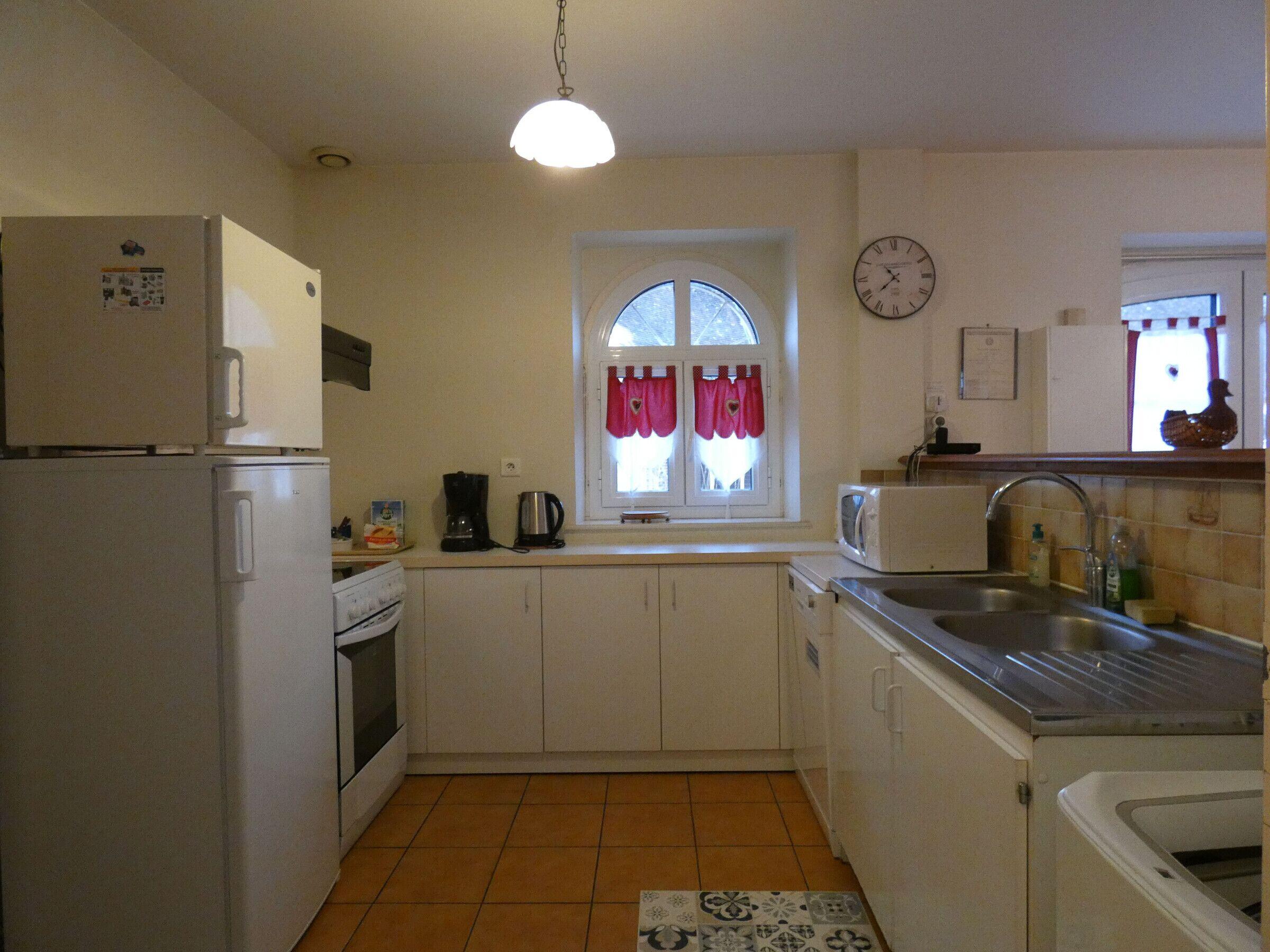 Pet Friendly 3BR Gite in Trizay-Coutretot-Saint-Serge