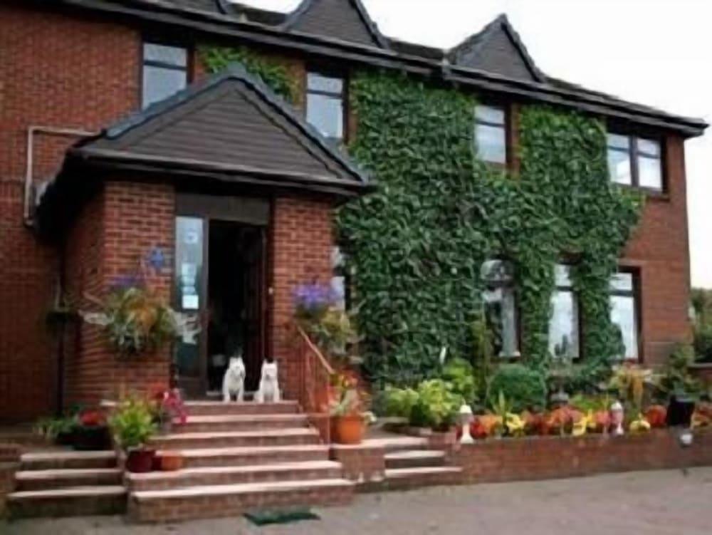 Pet Friendly Herdshill Guest House