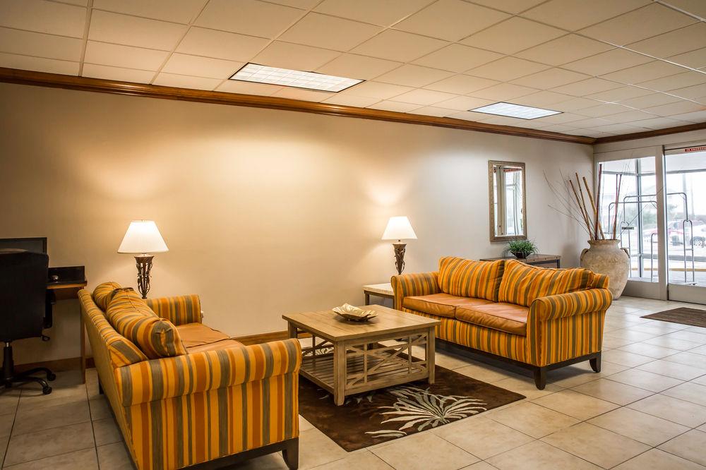 Comfort Inn South Oceanfront Pet Policy