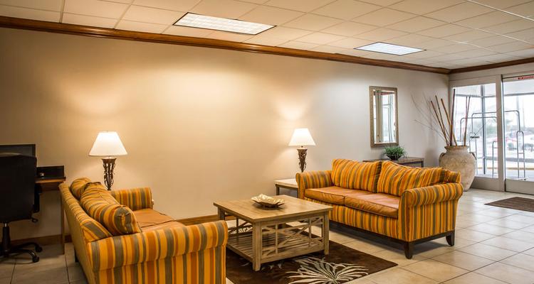 Comfort Inn South Oceanfront Pet Policy