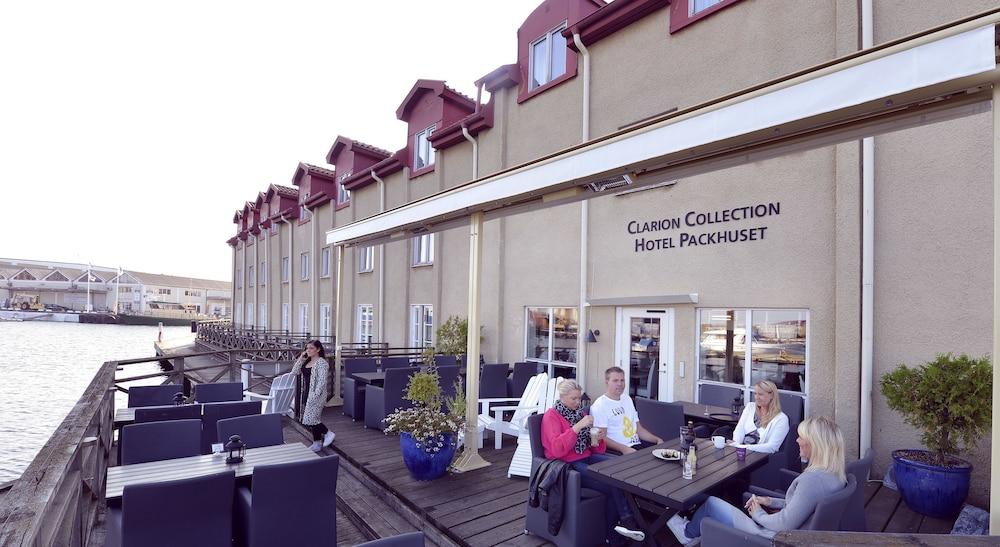 Pet Friendly Clarion Collection Hotel Packhuset