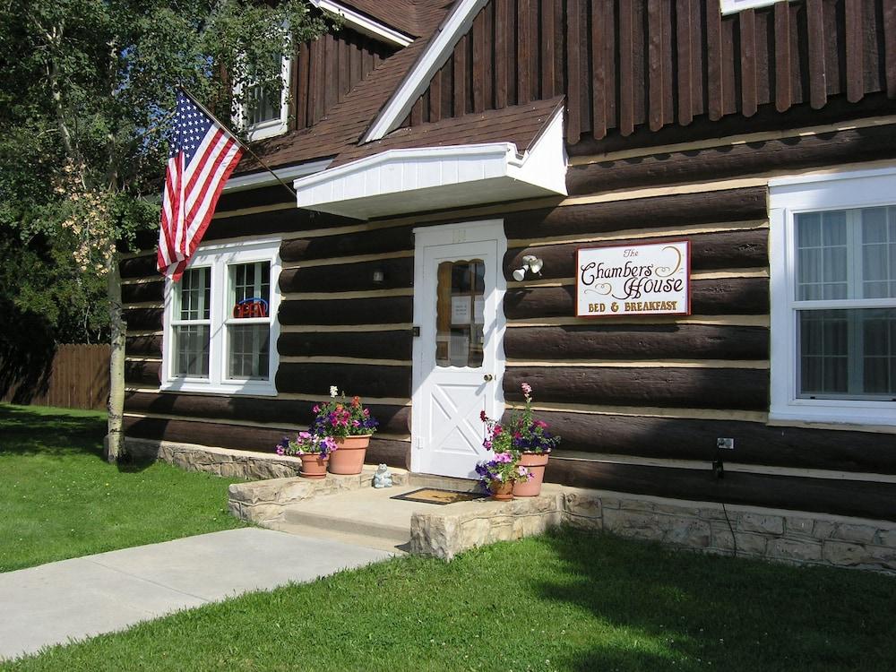 Pet Friendly Chambers House Bed and Breakfast