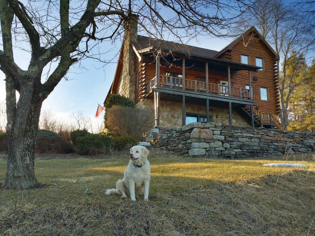 Pet Friendly VRBO Liberty