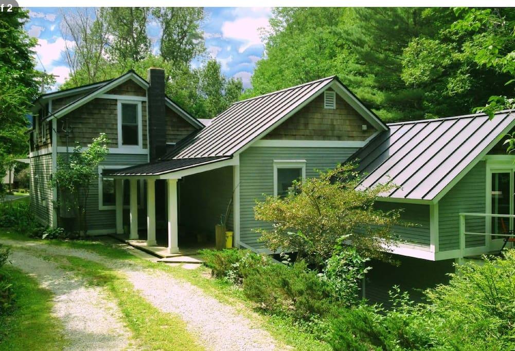 Pet Friendly Hotels In Dorset Vt Bringfido