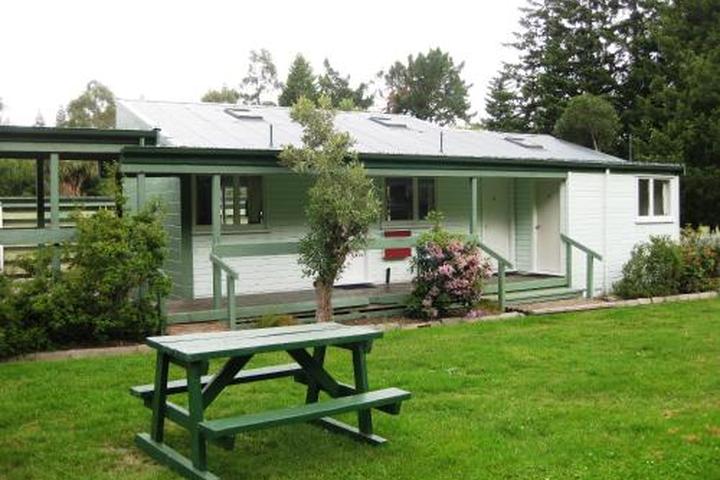 Pet Friendly Alpine Holiday Apartments & Campground