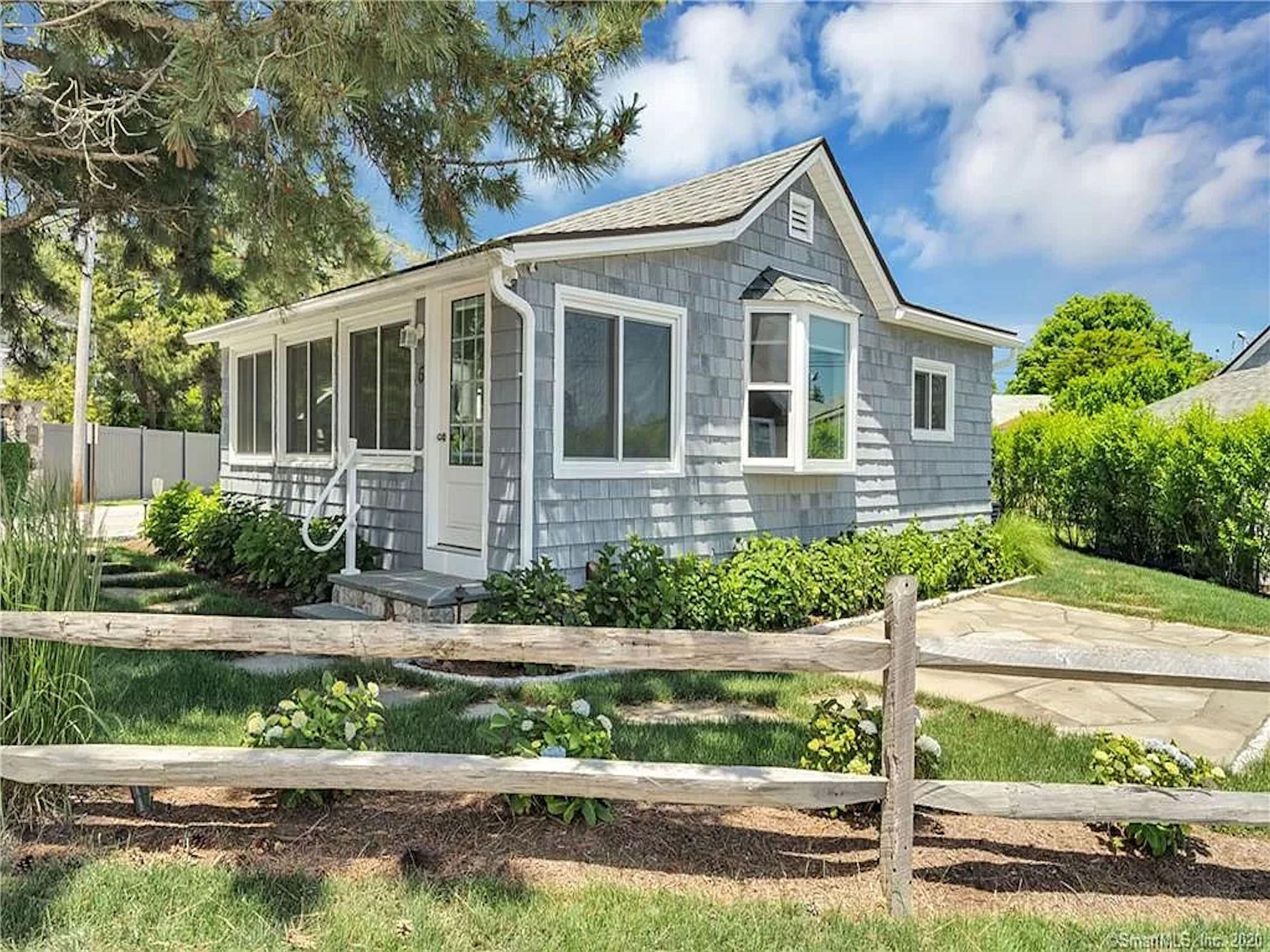 Pet Friendly Charming New Beach Cottage