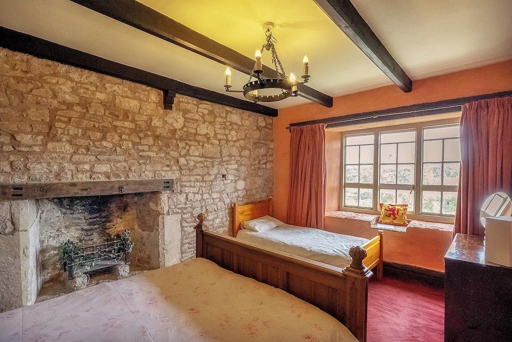 Pet Friendly Medieval Manor House