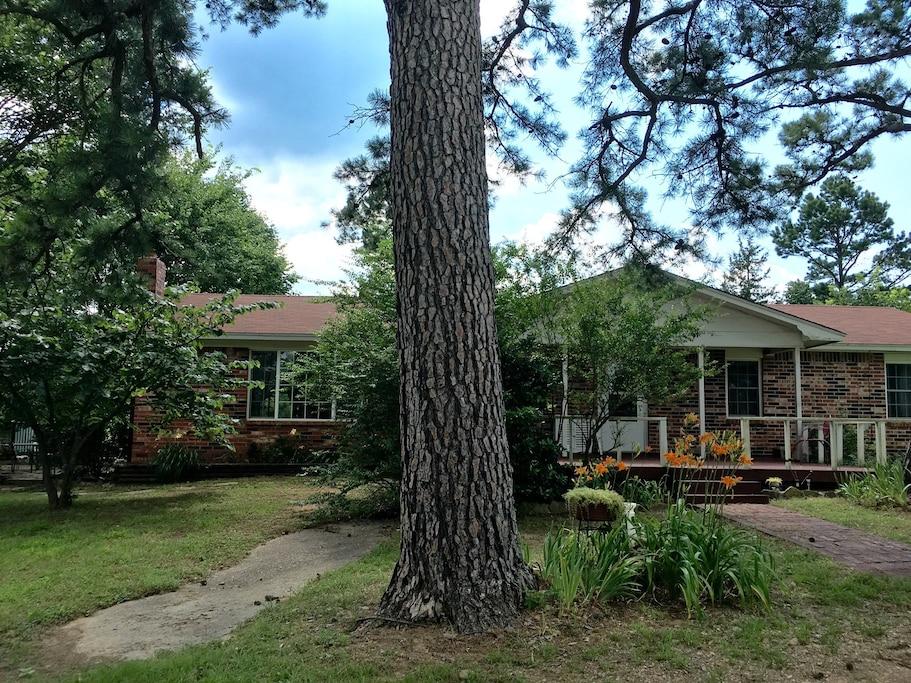 Grant Airbnb Rentals Pet Policy