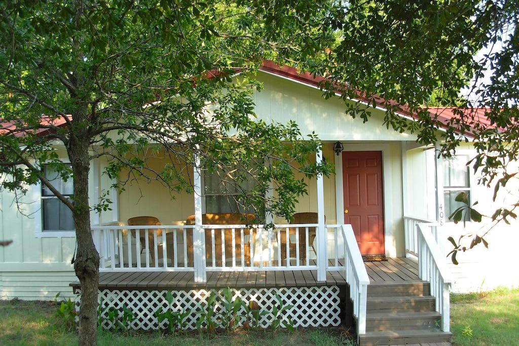 Grant Airbnb Rentals Pet Policy