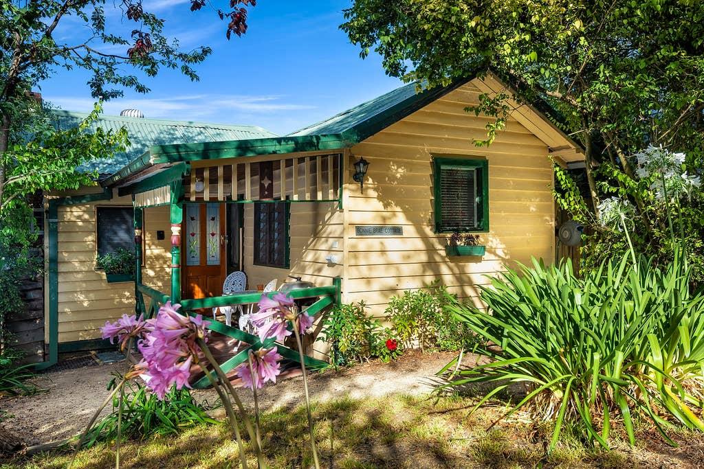 Pet Friendly Hepburn Springs Airbnb Rentals