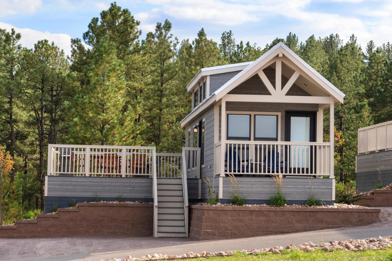 Pet Friendly Jellystone Park at Larkspur