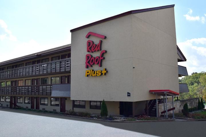 Pet Friendly Red Roof Inn PLUS+ Pittsburgh East - Monroeville
