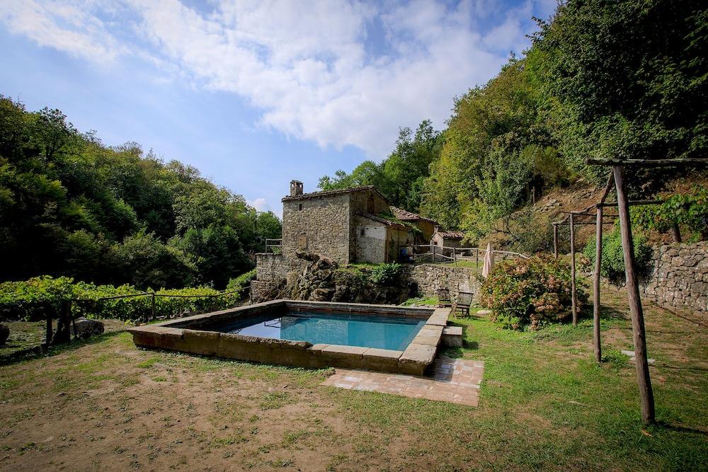 Pet Friendly Ancient Mill with Pool in Green Hearth of Tuscany