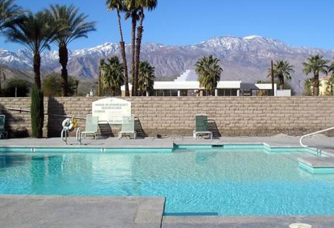 Pet Friendly Palm Springs Oasis RV Resort