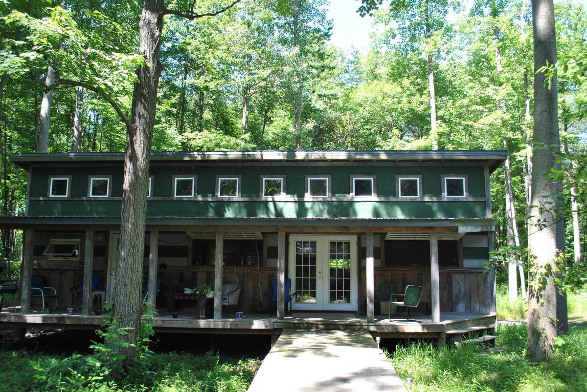 Floyd's Cabin Lakeside Michigan Pet Policy