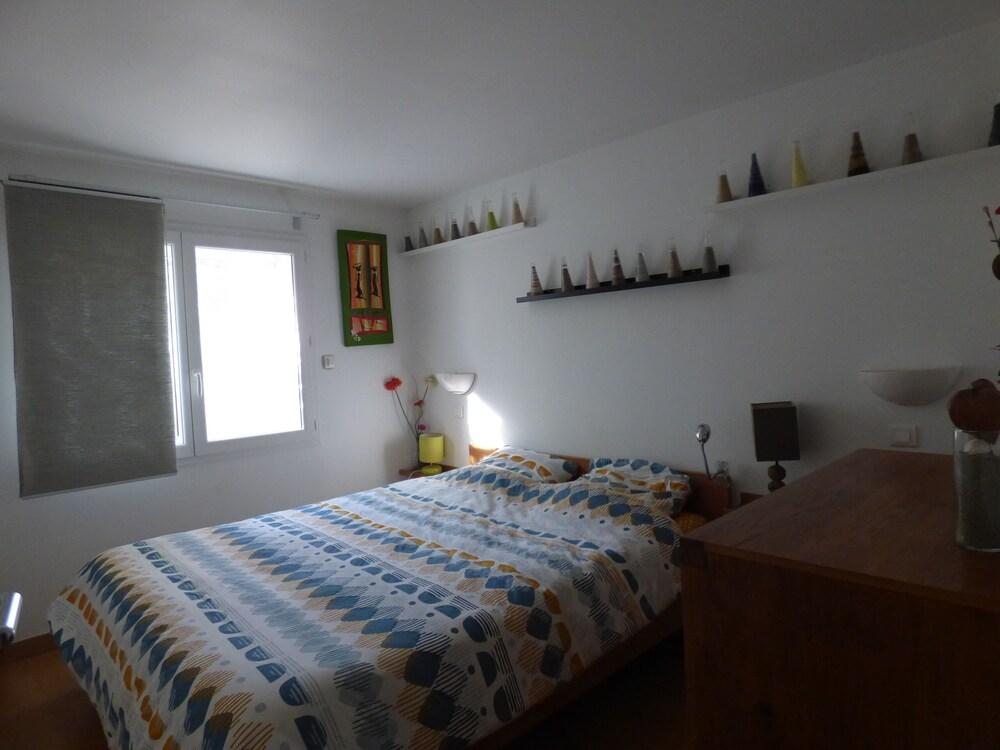 Pet Friendly Apartment Near the Sea with Furnished Terrace