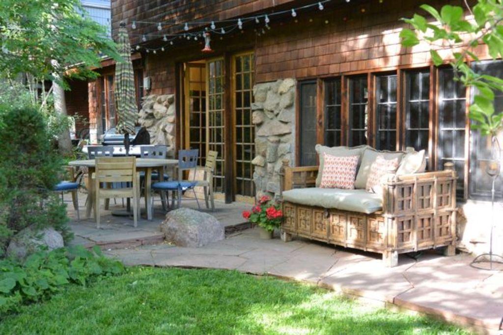 Pet Friendly Stone Abode in Downtown Boulder