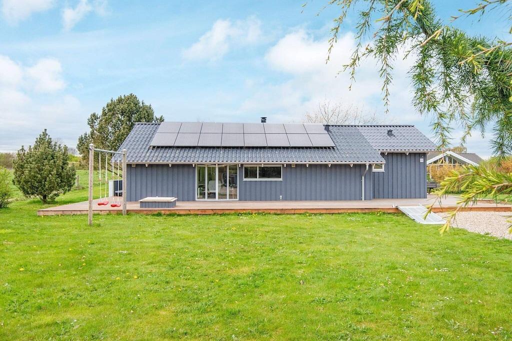 Pet Friendly 5 Star Holiday Home in Børkop
