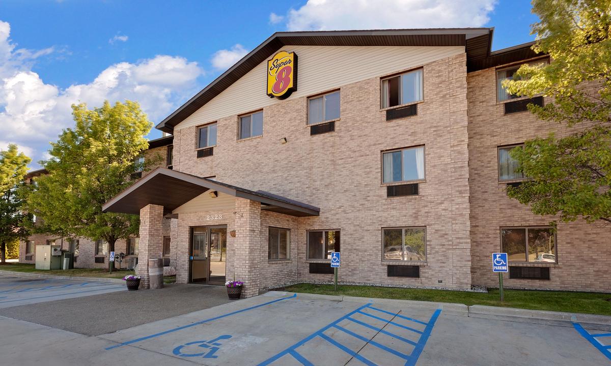 pet friendly hotels in mt pleasant iowa