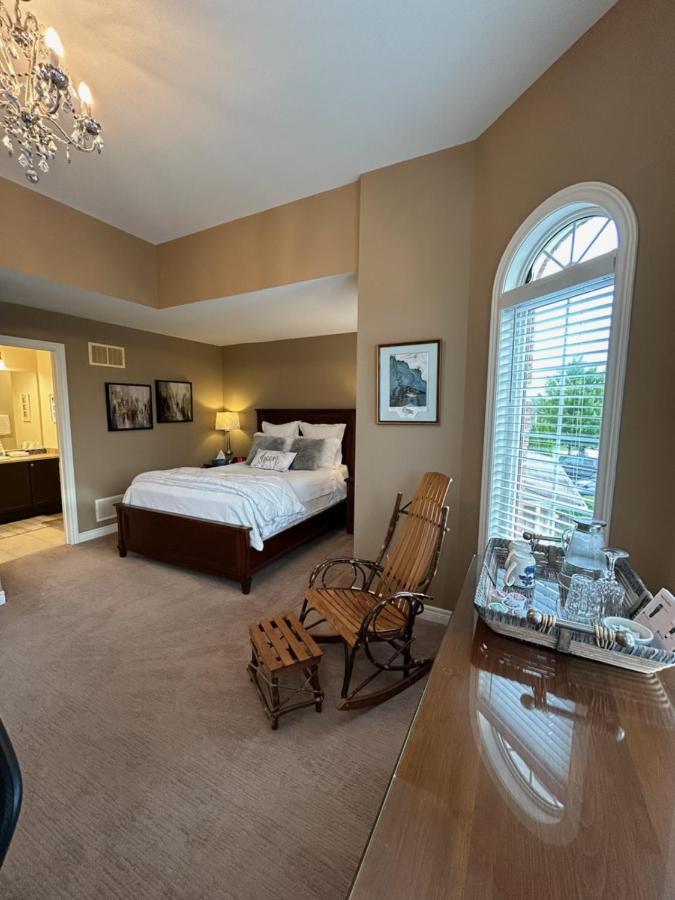 Pet Friendly Willow Pond Satellite B&B