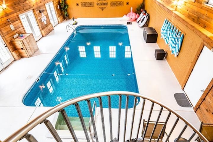 Pet Friendly House with Heated Indoor Pool