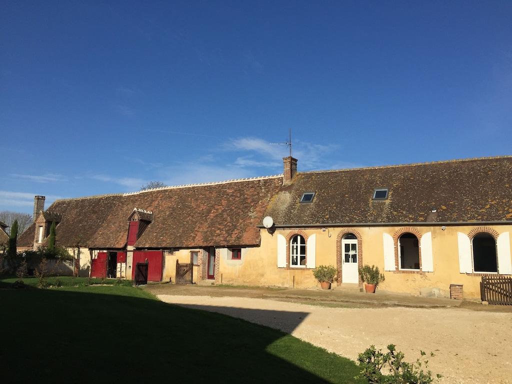 La Metairie du Logis Pet Policy