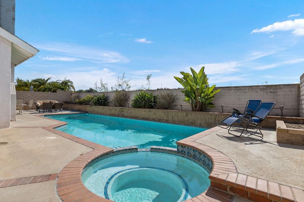 Huntington Hideout Pet Policy