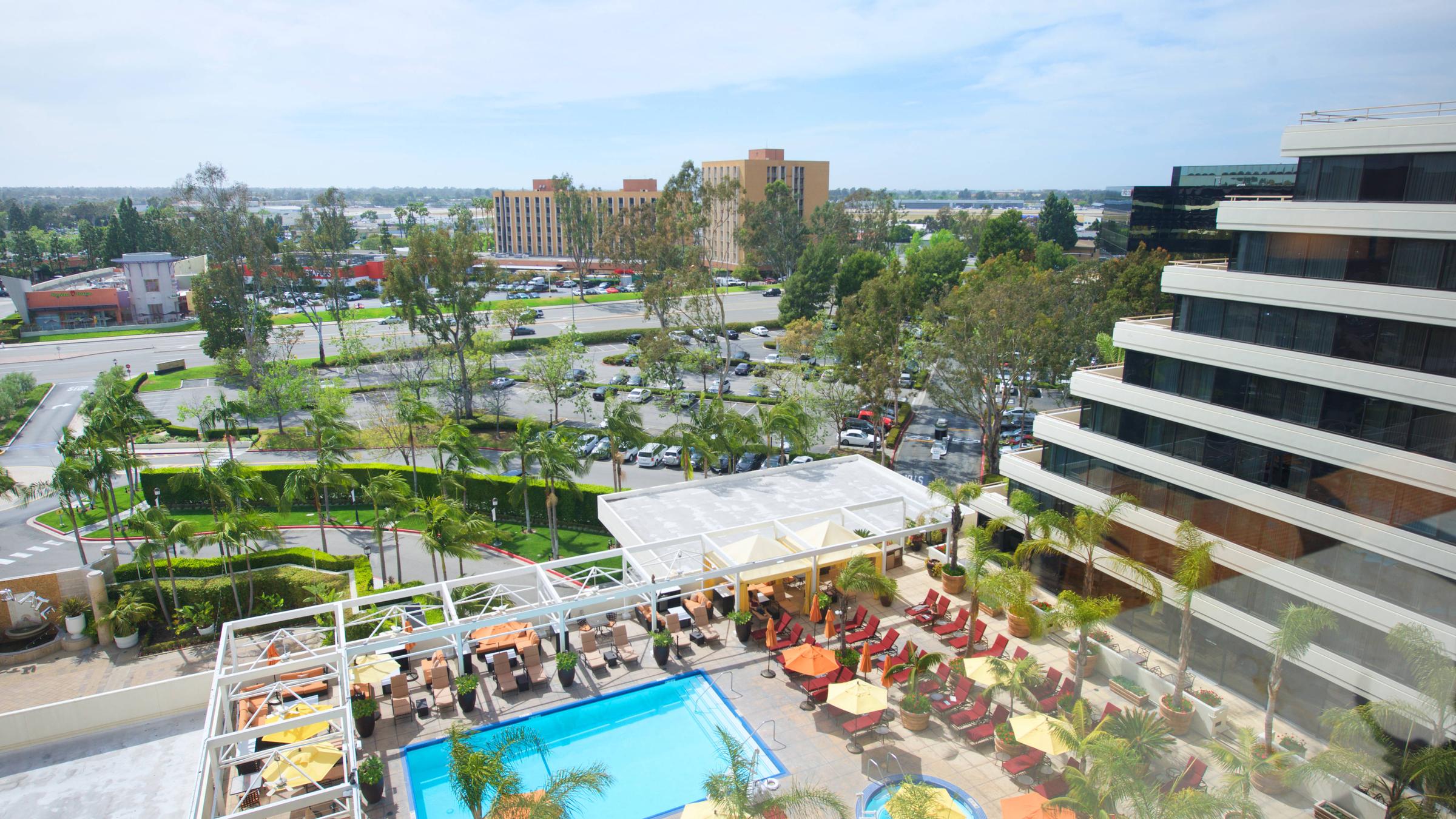 Renaissance Newport Beach Hotel Is Pet Friendly - 