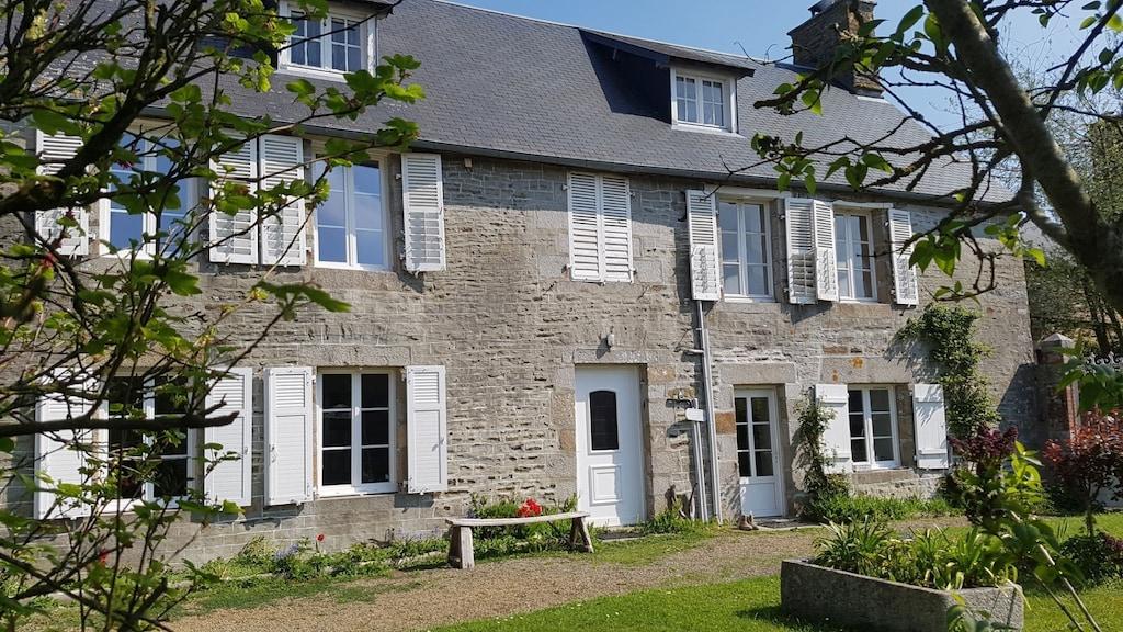 Pet Friendly Large House in the Bay of Mont Saint Michel