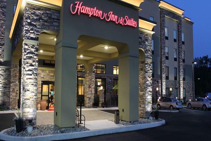 Pet Friendly Hampton Inn & Suites Stroudsburg Pocono Mountains