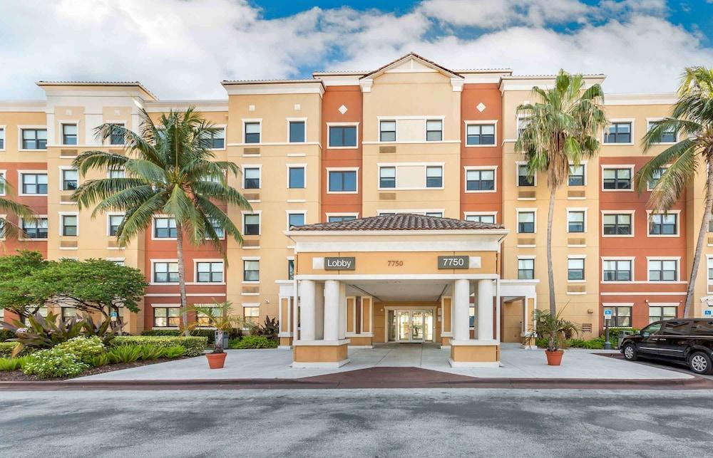 Pet Friendly Extended Stay America Premier Suites - Miami - Airport - Doral - 25th Street
