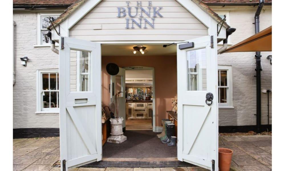 Pet Friendly The Bunk Inn
