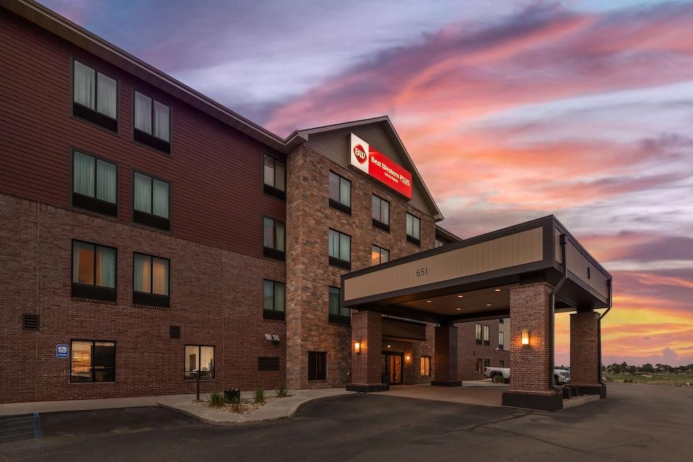 Pet Friendly Best Western Plus Casper Inn & Suites