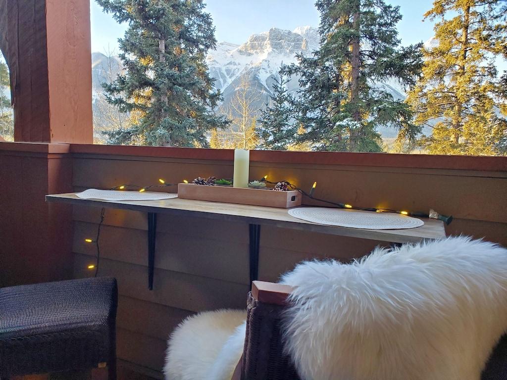 Mountain Getaway Canmore Pet Policy
