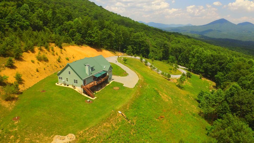 Pet Friendly VRBO Clifton Forge