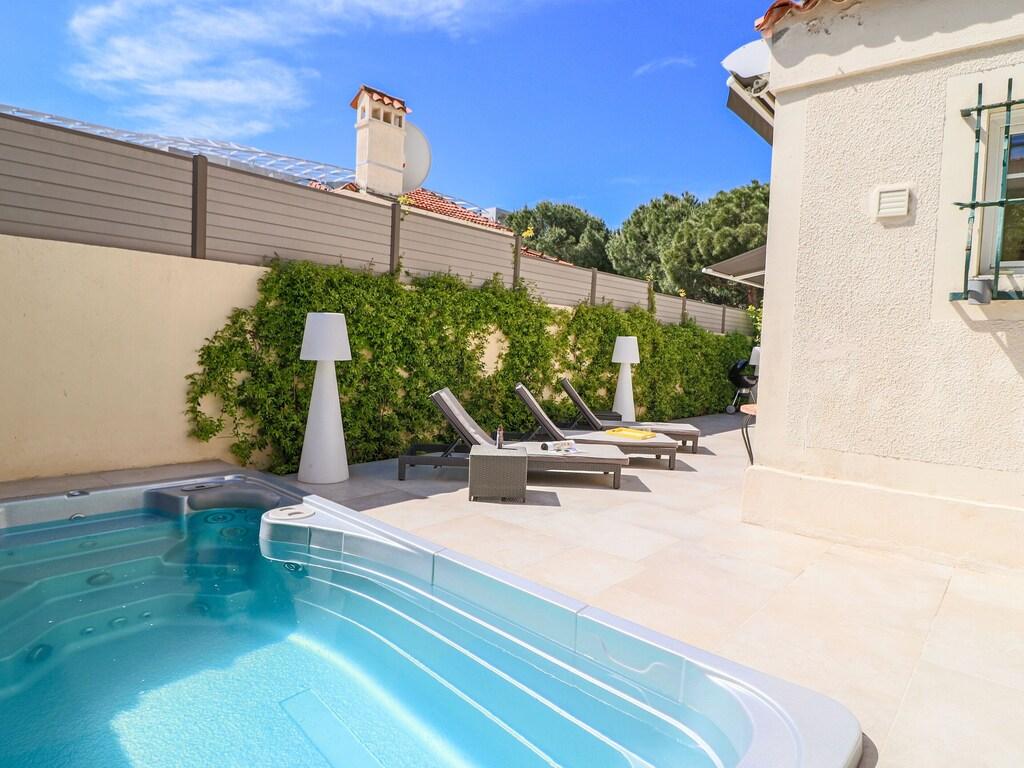 Charming Villa with Nice Outdoor Area & Jacuzzi Pet Policy