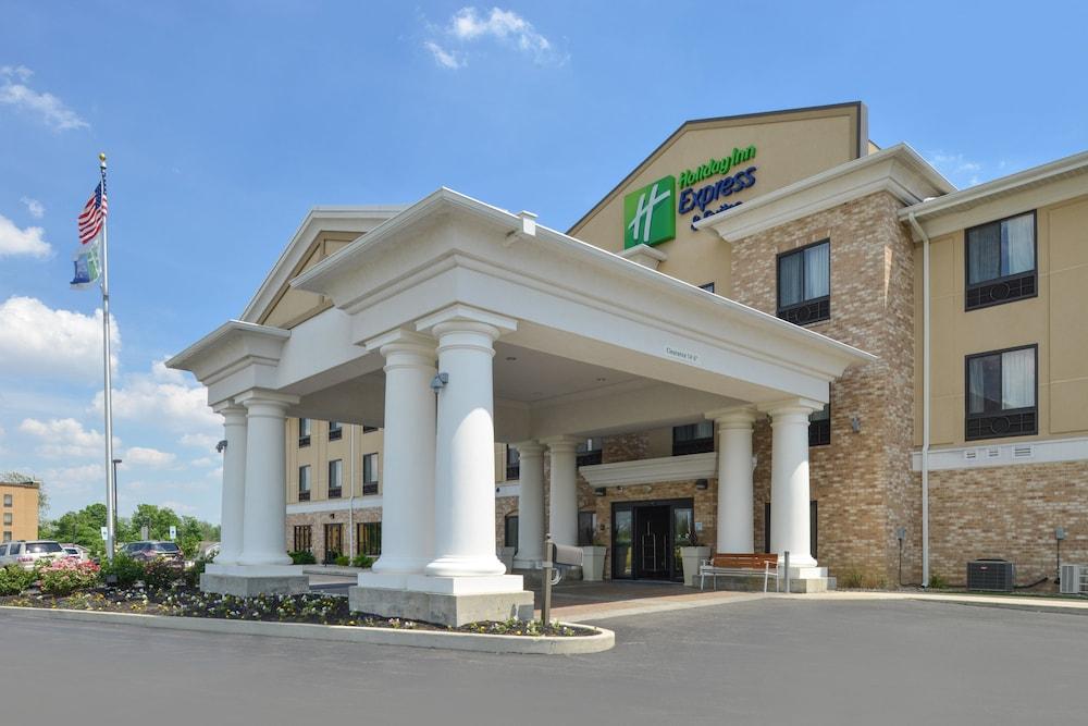 Pet Friendly Holiday Inn Express & Suites Greenfield an IHG Hotel