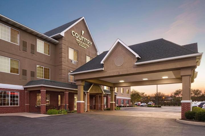 Pet Friendly Country Inn & Suites by Radisson Lima OH