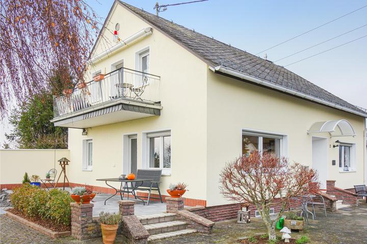 Pet Friendly 3-Bedroom Accommodation in Müllenbach