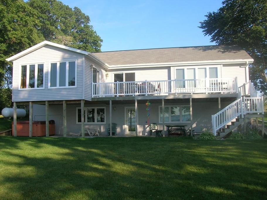 Pet Friendly Hotels In Pelican Rapids Mn Bringfido