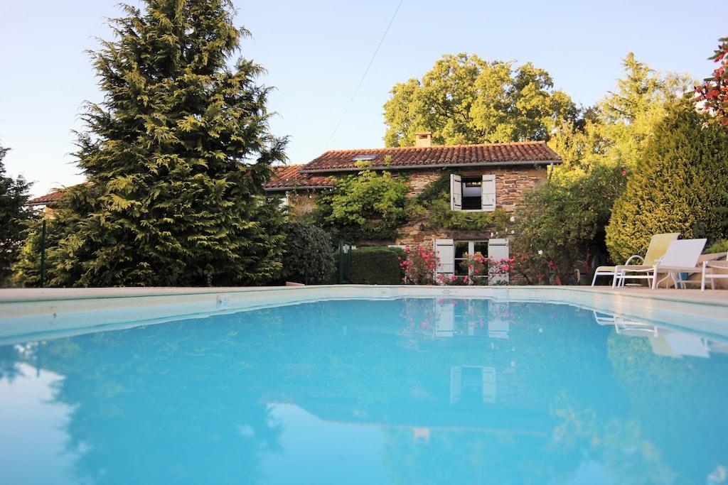 Pet Friendly Charming House with Private Heated Pool & Sauna