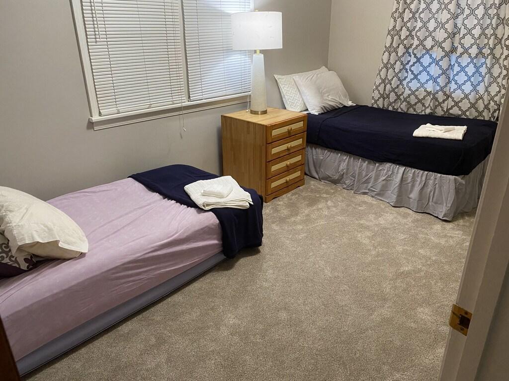 Pet Friendly House - 30 Minute Walk to Penn State Campus