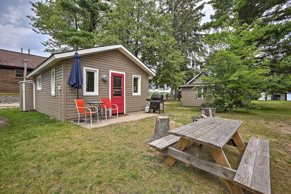 Suttons Bay Cottage With Shared Dock Pet Policy