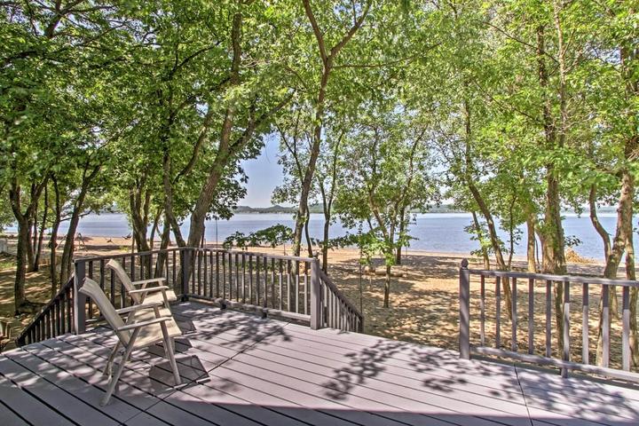 Pet Friendly Lakefront Lake Pepin Cottage with Deck