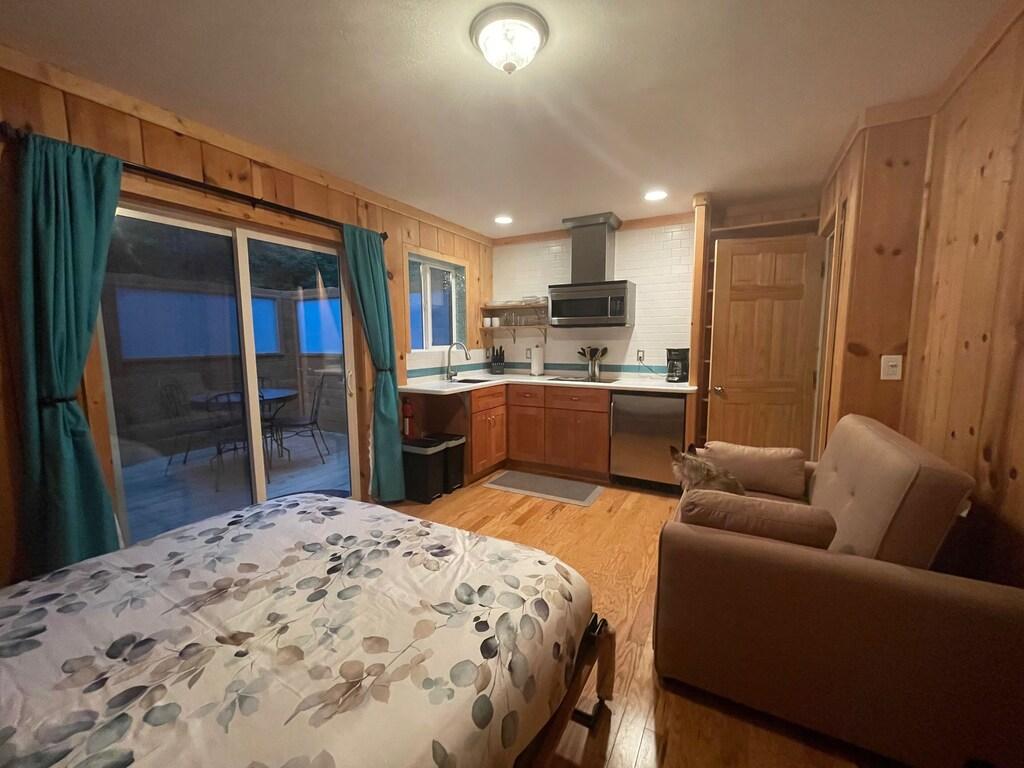 Duvall Hideaway at Lake Margaret Pet Policy