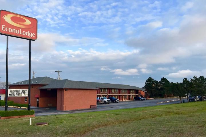 Pet Friendly Econo Lodge Purcell