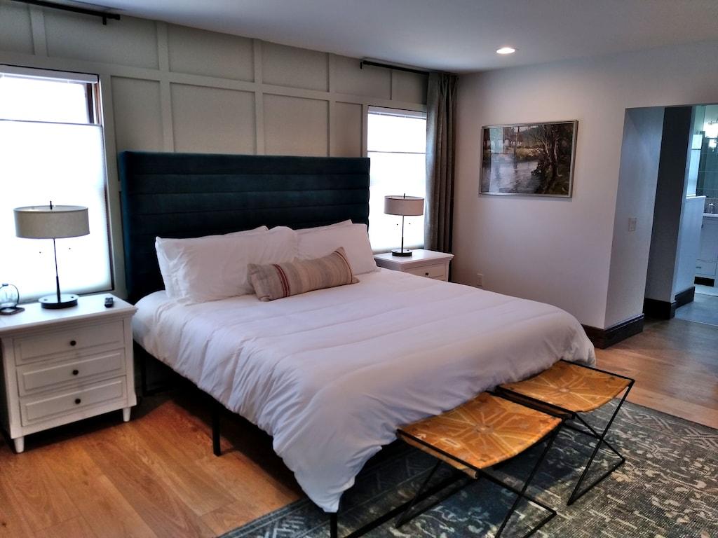 Luxurious Master Suite on the Gallatin River Pet Policy